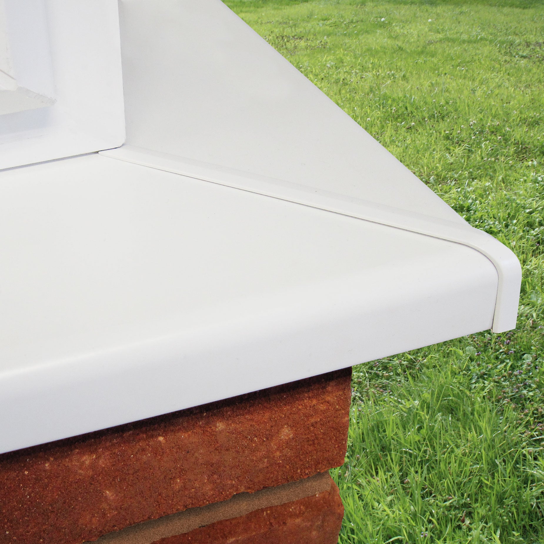Caramel 90° Corner Joint for 150mm uPVC Window Cill (Pair) - White