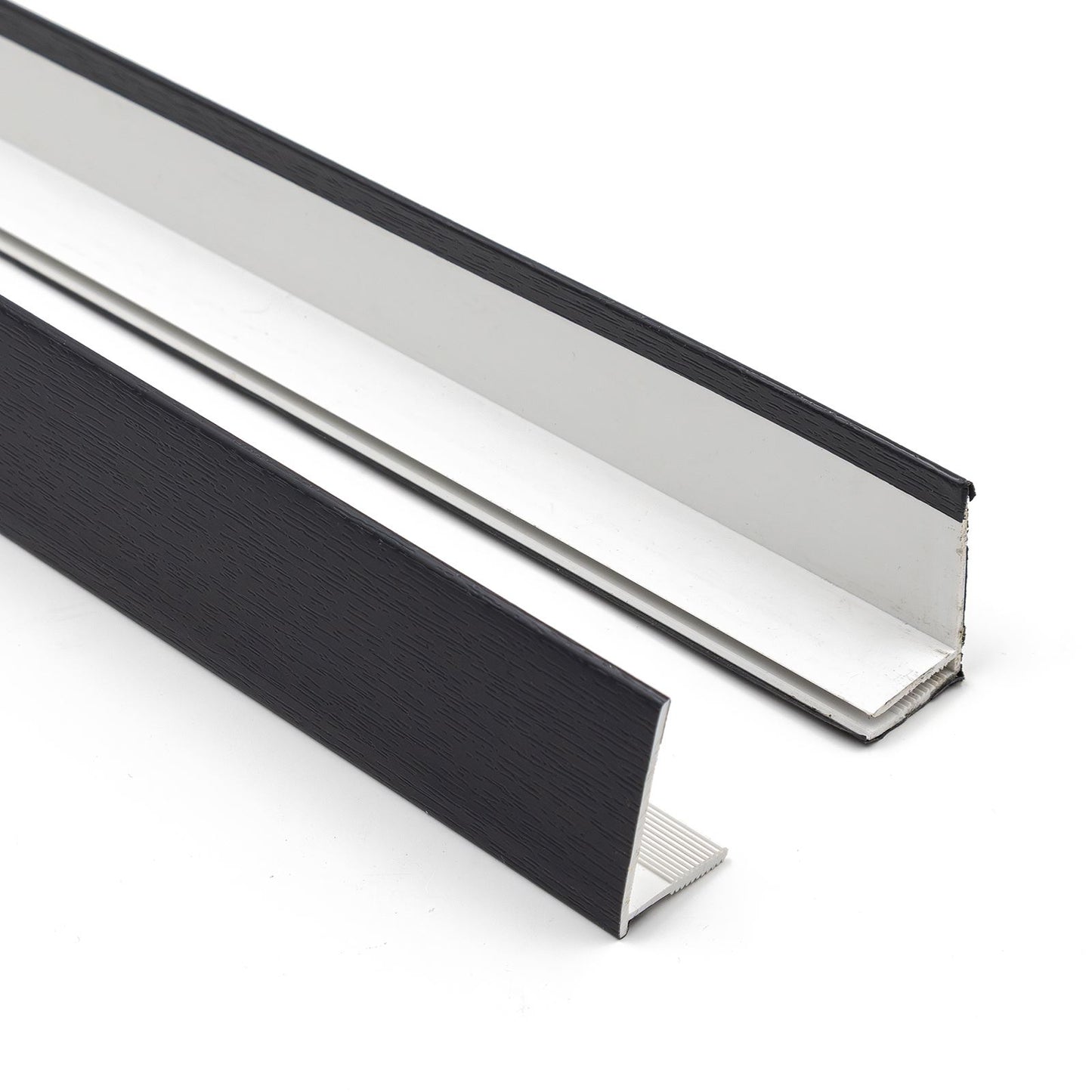 Shiplap Cladding Edge Trim (2.5m)