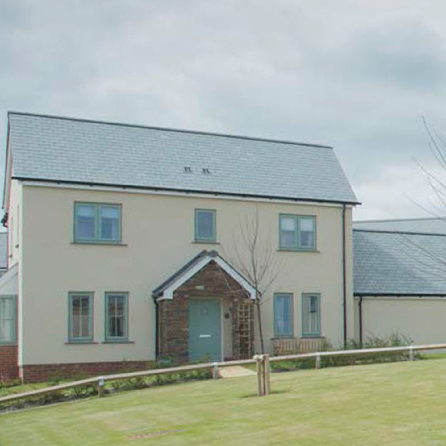 Taupe 5m Aluminium Butt Joint H-Section for Coastline Shiplap Cladding – Anthracite Grey